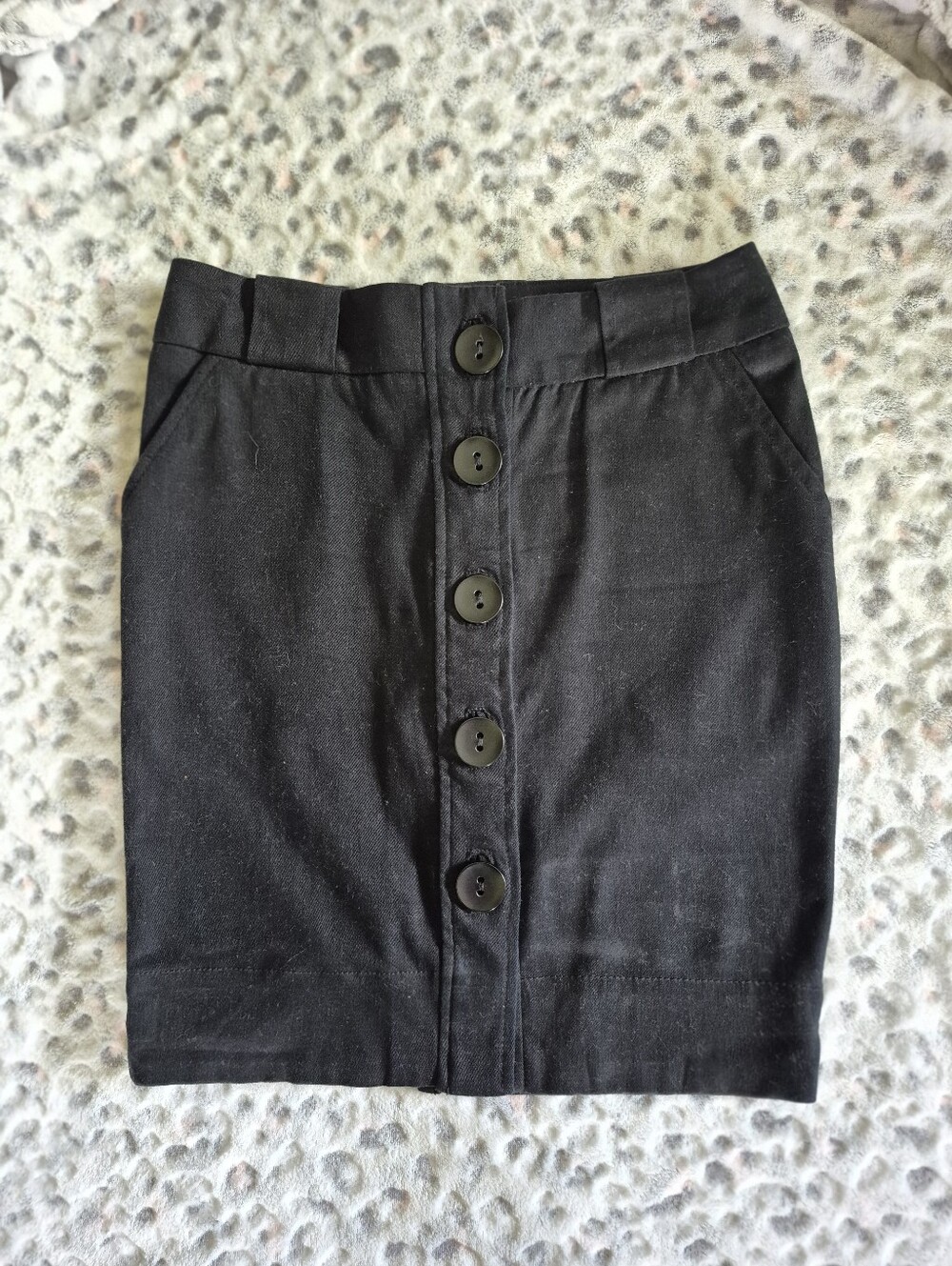 H&M Black Button-Front Pencil Skirt